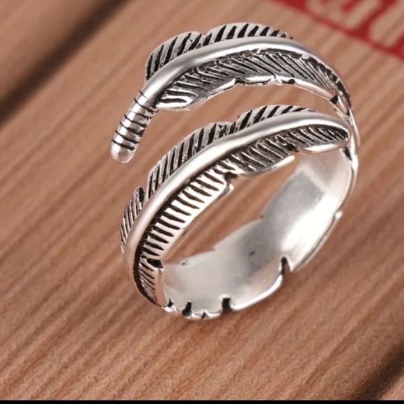 💥5/$30🎁 FEATHER 925 STERLING ADJUSTABLE RING - Picture 2 of 7